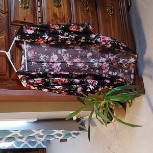 💚NWT Women's Ardene Black Floral Kimono